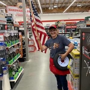 Meet your Posher, Claudia